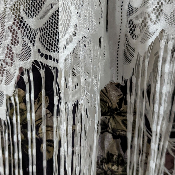 | Women's | White Lace Kimono | OS - Picture 4 of 11